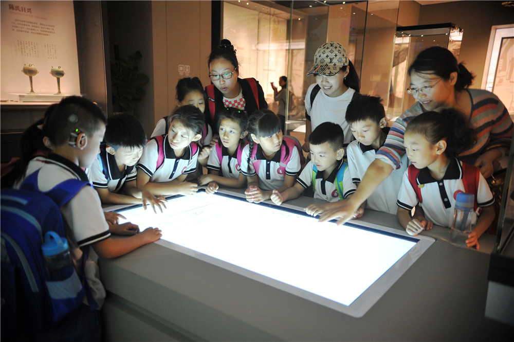 走進(jìn)博物館，感受齊文化