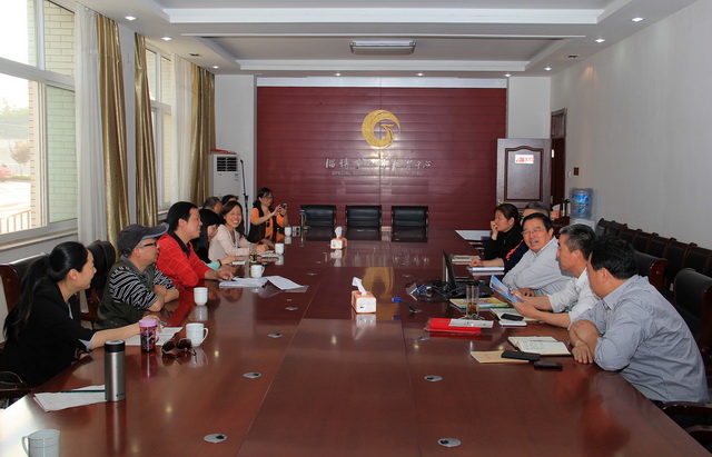 開(kāi)展“同課異構(gòu)”活動(dòng) 搭建兩校教研新平臺(tái)