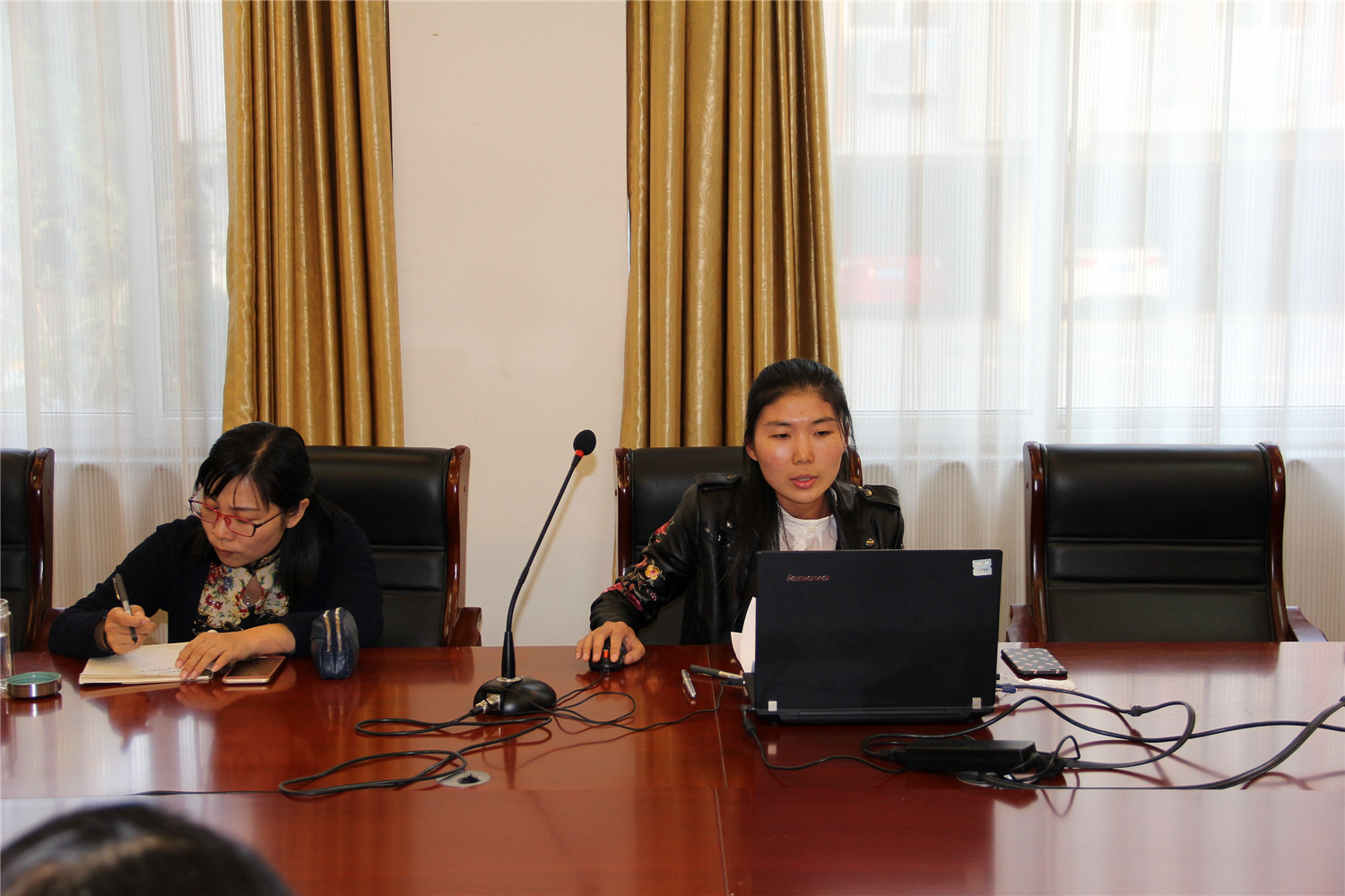 專業(yè)領(lǐng)航謀發(fā)展  青藍互動促新風(fēng)