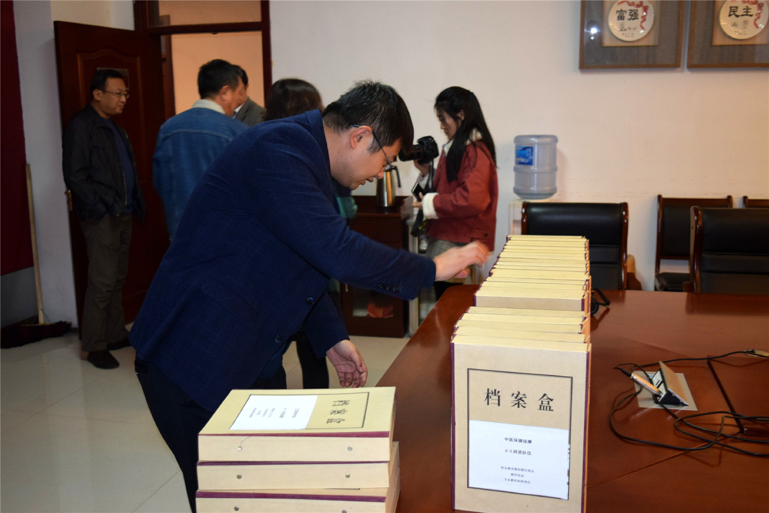 市教育局對市特教中心進行中等職業(yè)學校專業(yè)等級認定工作