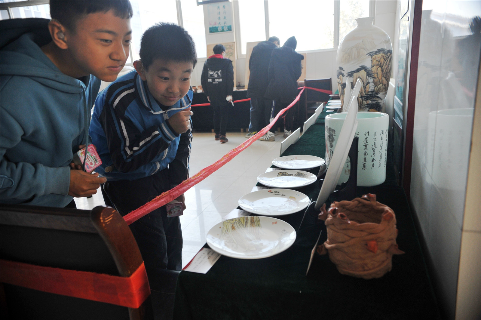 市特教中心組織“為祖國(guó)點(diǎn)贊”作品展