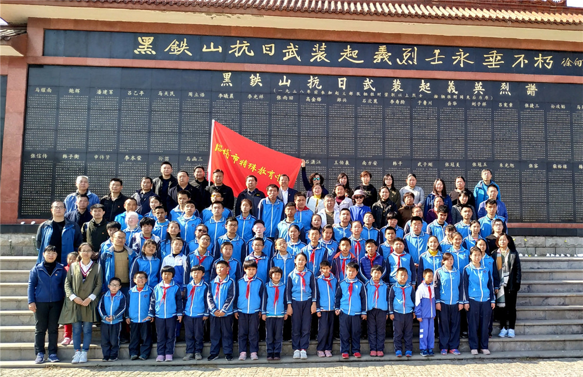 緬懷革命先烈，弘揚(yáng)愛國主義精神