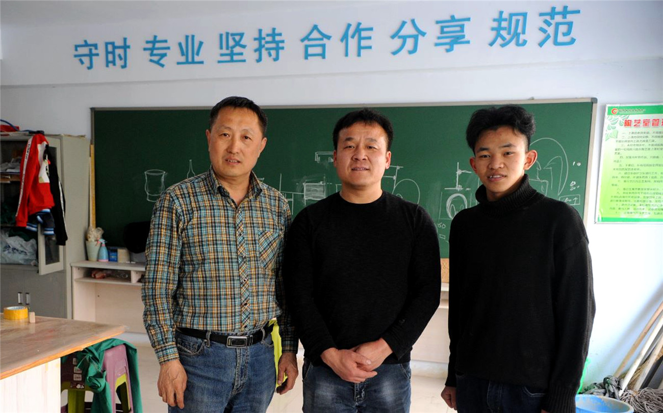 “兆霞”映特教，合作吐芬芳