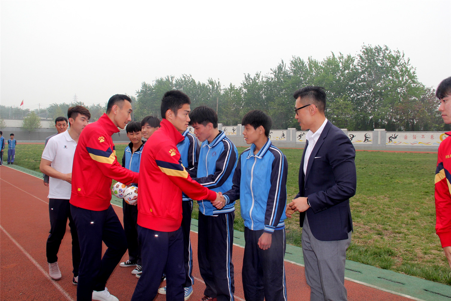 “淄博蹴鞠”愛心筑夢(mèng)  讓特教孩子享受足球快樂