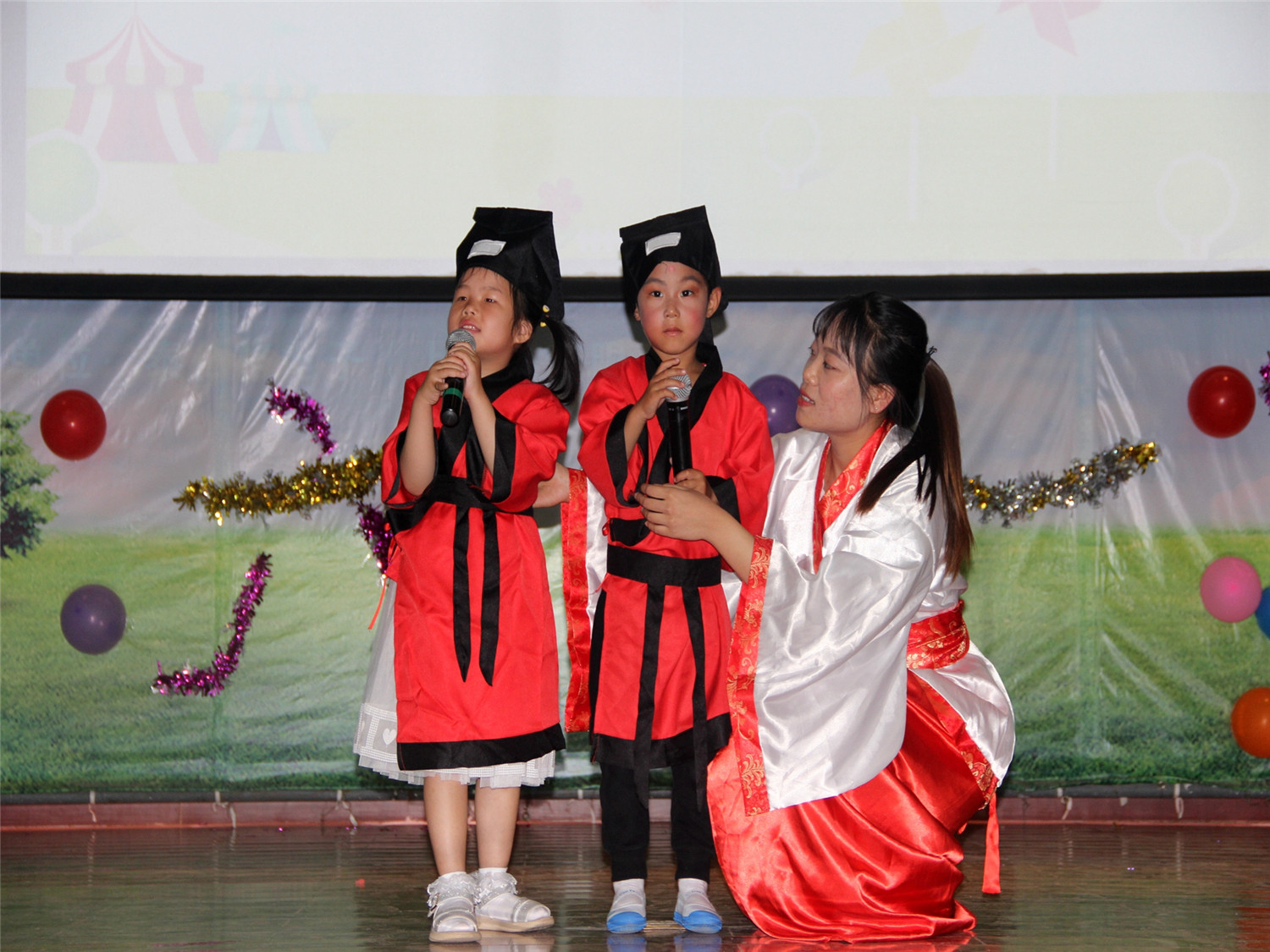 市特教中心開展“歡樂童年 放飛夢(mèng)想” 慶“六一”文藝匯演活動(dòng)