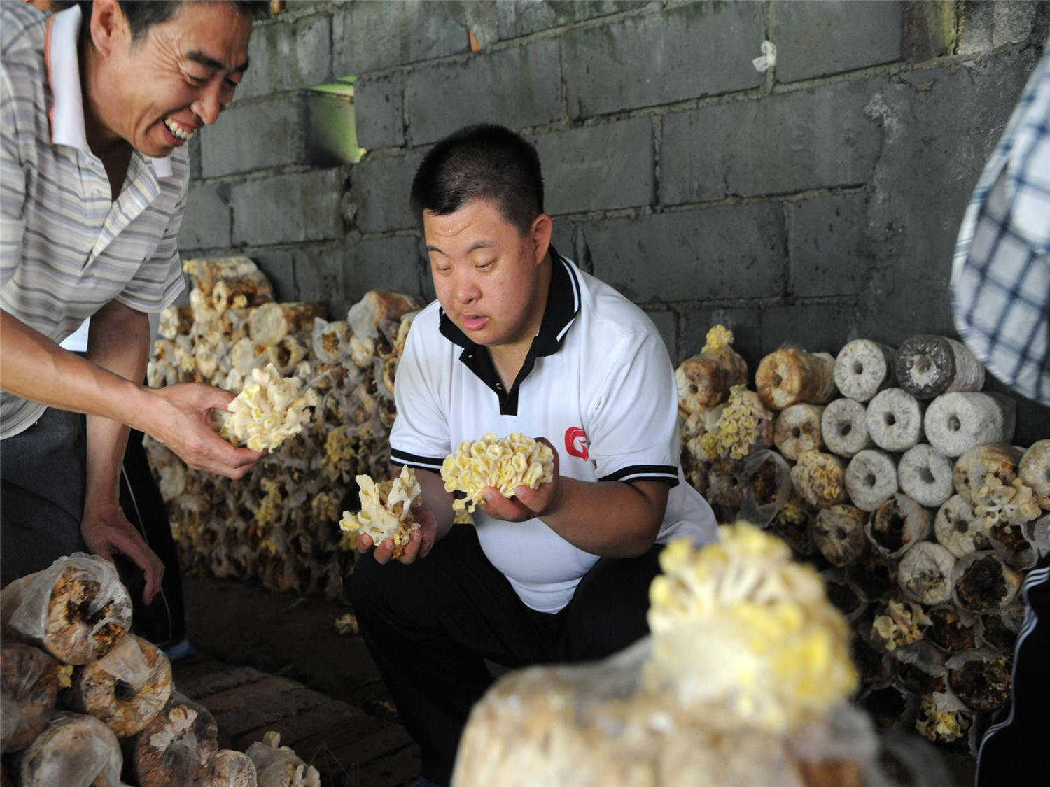 市特教中心“學生學農(nóng)基地”揭牌儀式在響水涯舉行