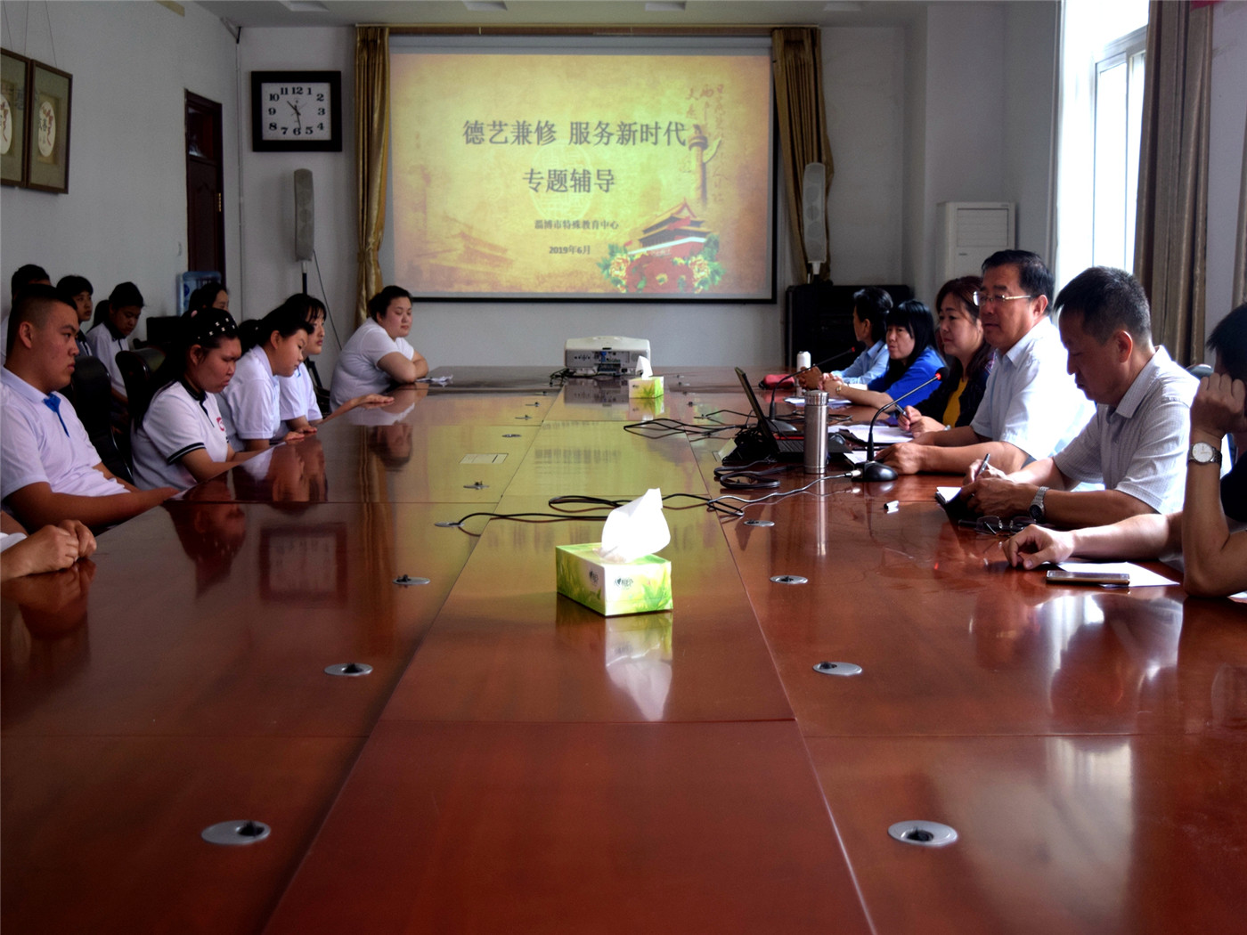 市特教中心召開(kāi)2019年學(xué)生頂崗實(shí)習(xí)工作專題會(huì)議