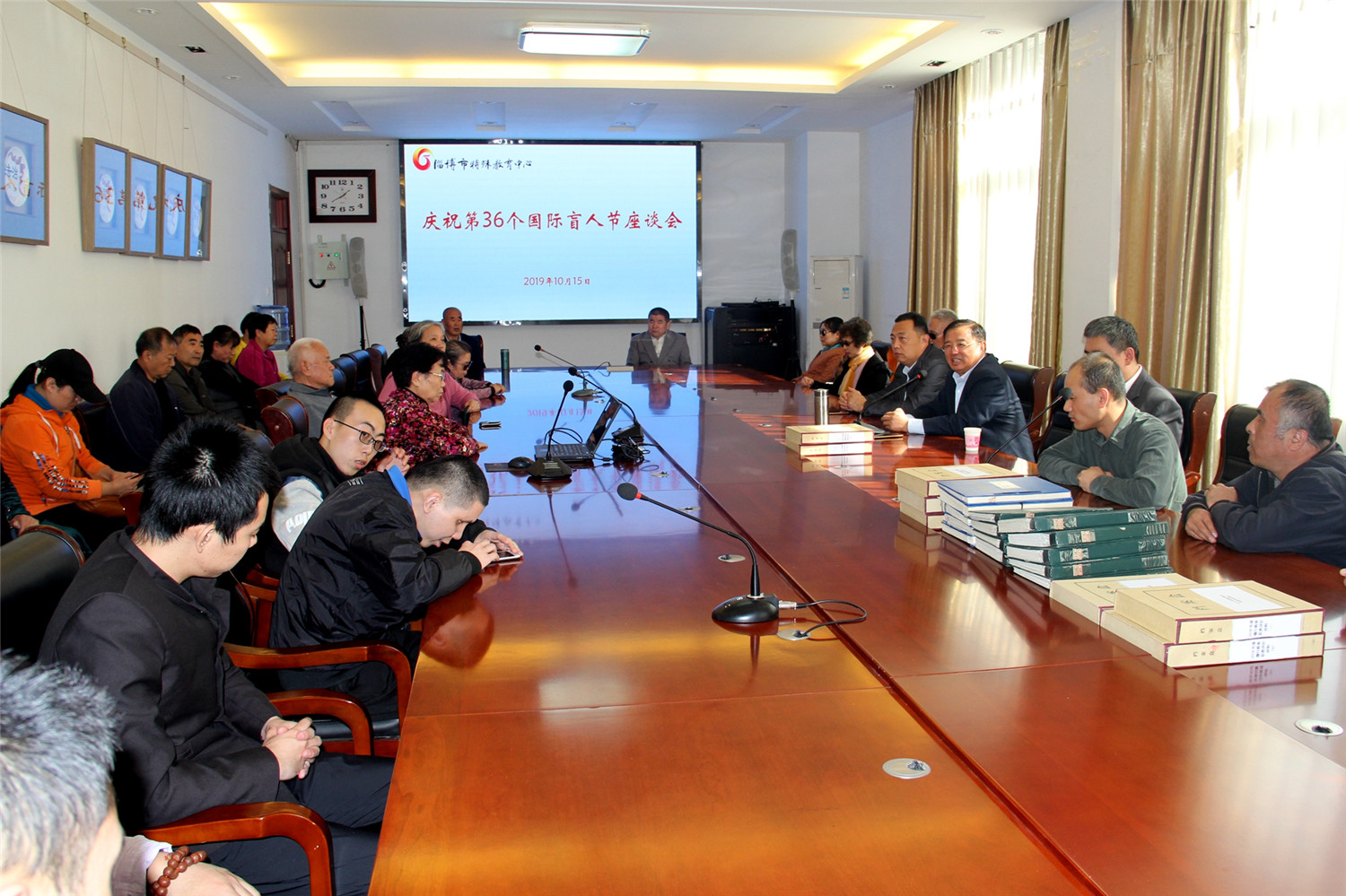 聆聽(tīng)光影 同唱祖國(guó)七十華誕贊歌