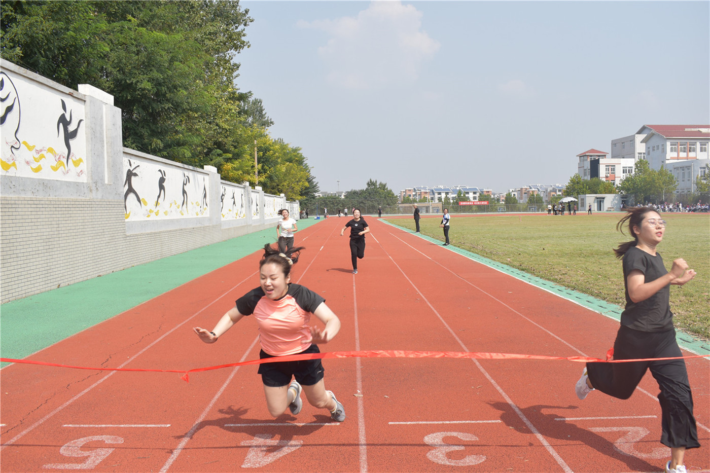 享健身運動樂趣，展教師別樣風采