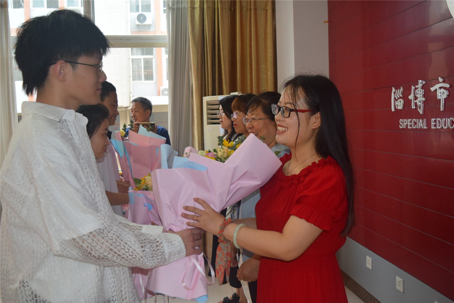 青春不散場 畢業(yè)再啟航