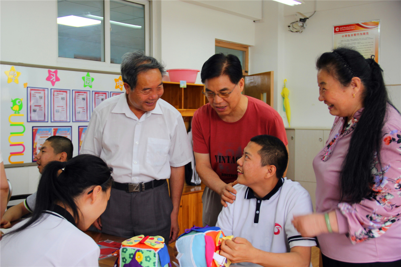 智慧園丁志愿服務(wù)隊與淄博市特殊教育中心聯(lián)合舉辦“慶祝建黨一百周年座談會”