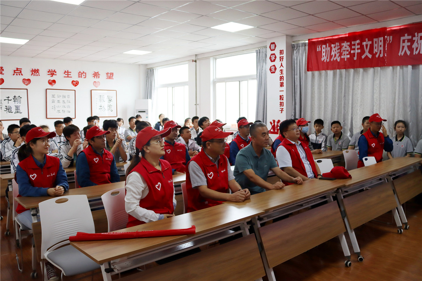 聾人節(jié)系列活動(dòng)二：安全宣講進(jìn)校園  “電”亮未來助成長