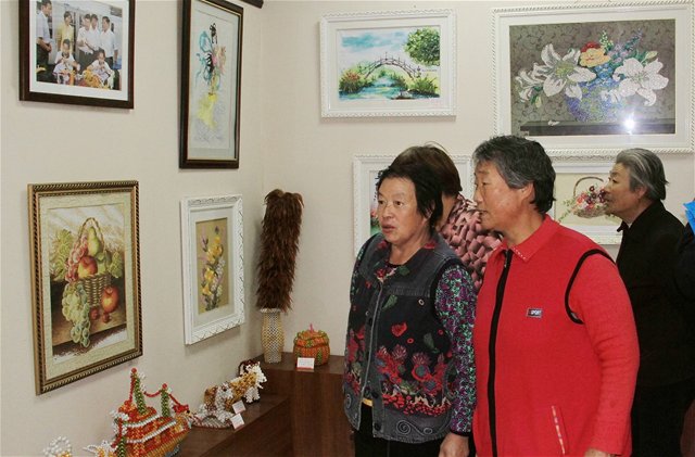 市特教中心開展我們的節(jié)日—重陽節(jié) “牽手社區(qū) 文明共建”活動(dòng)