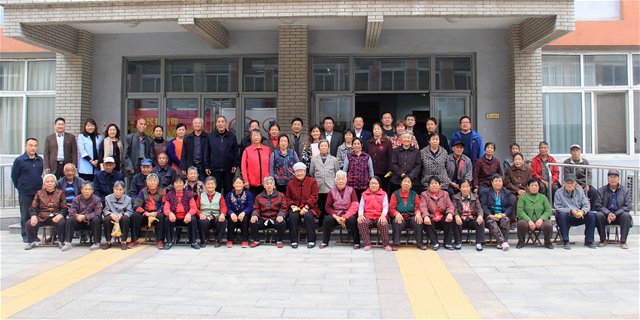 市特教中心開展我們的節(jié)日—重陽節(jié) “牽手社區(qū) 文明共建”活動(dòng)