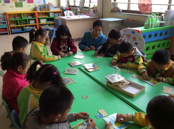 市特教中心與寶鑫新經(jīng)典幼兒園舉辦“同進課堂、快樂學習”聯(lián)誼活動