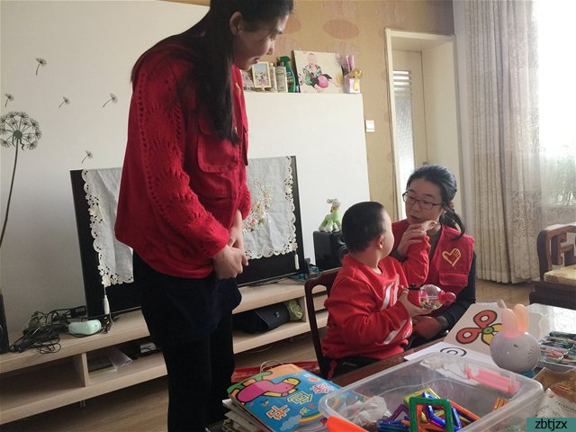 學(xué)雷鋒，走訪慰問送溫暖