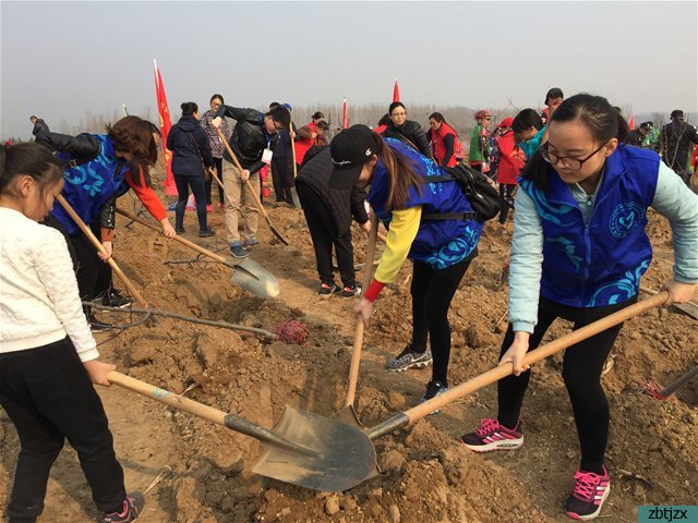 淄博市特殊教育中心青年志愿者公益植樹(shù)