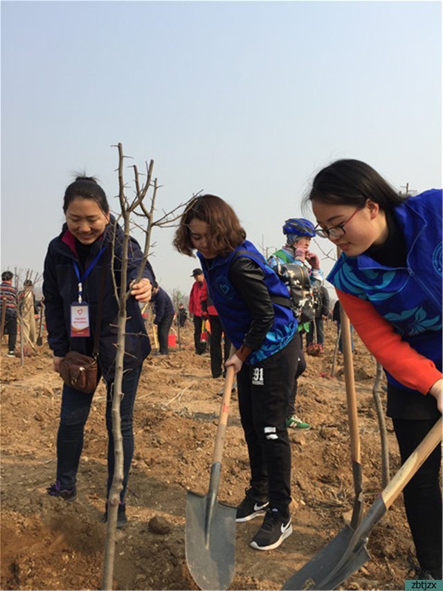 淄博市特殊教育中心青年志愿者公益植樹(shù)