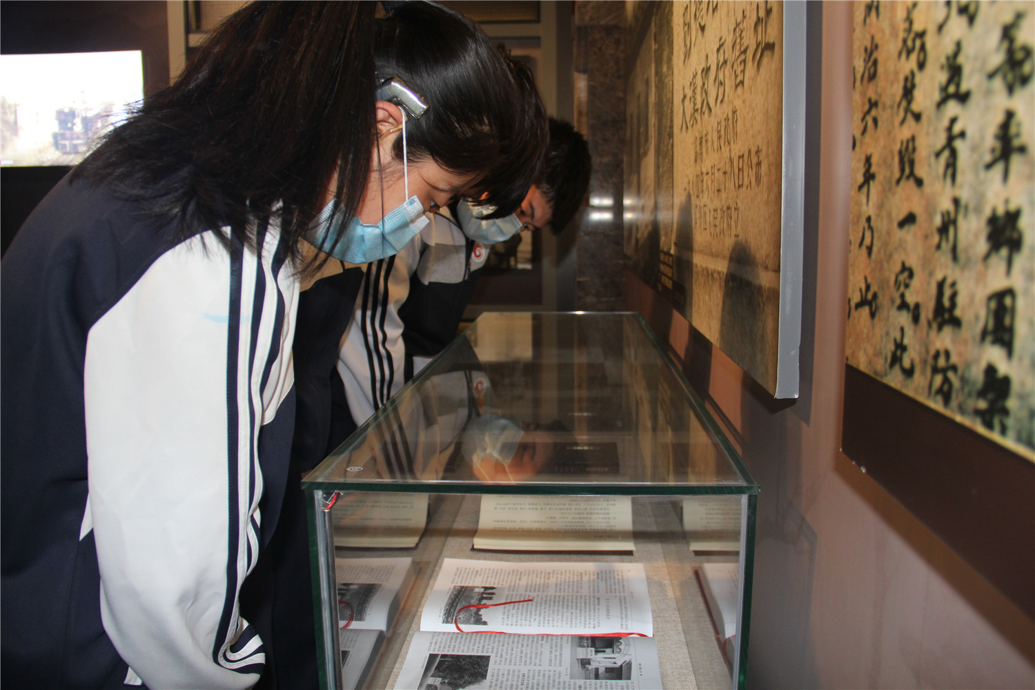 市特教中心組織開展“學(xué)黨史、強(qiáng)信念、跟黨走”新團(tuán)員入團(tuán)儀式
