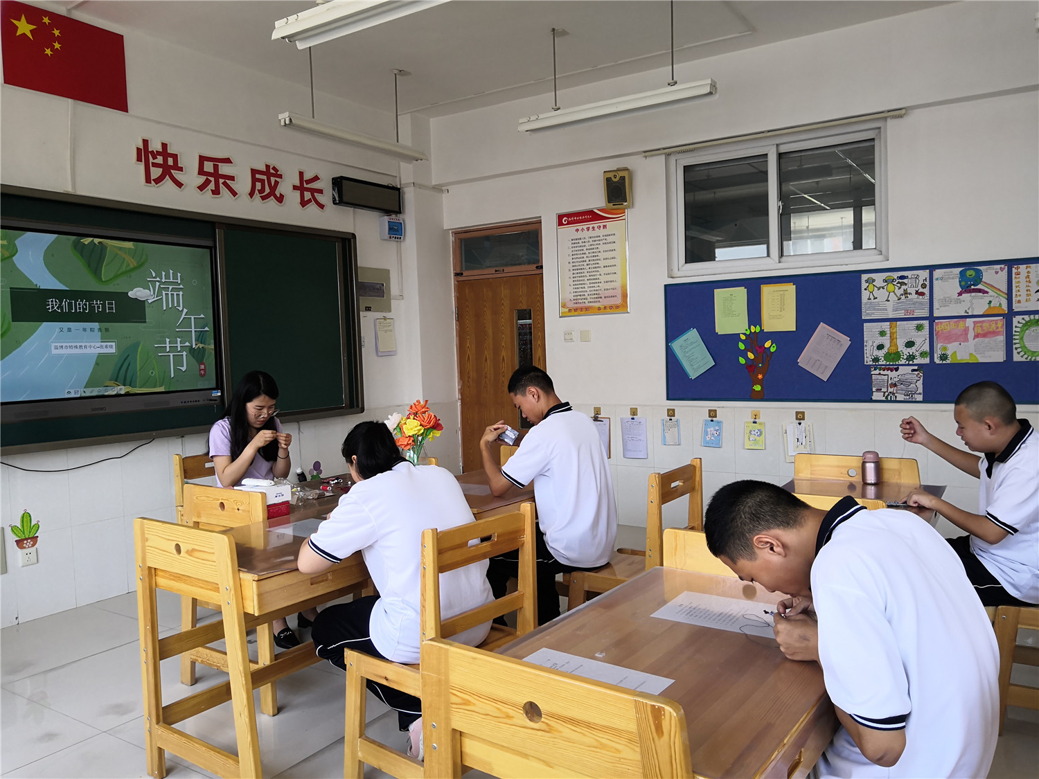 市特教中心開展”我們的節(jié)日·端午節(jié)”班級(jí)特色主題系列活動(dòng)