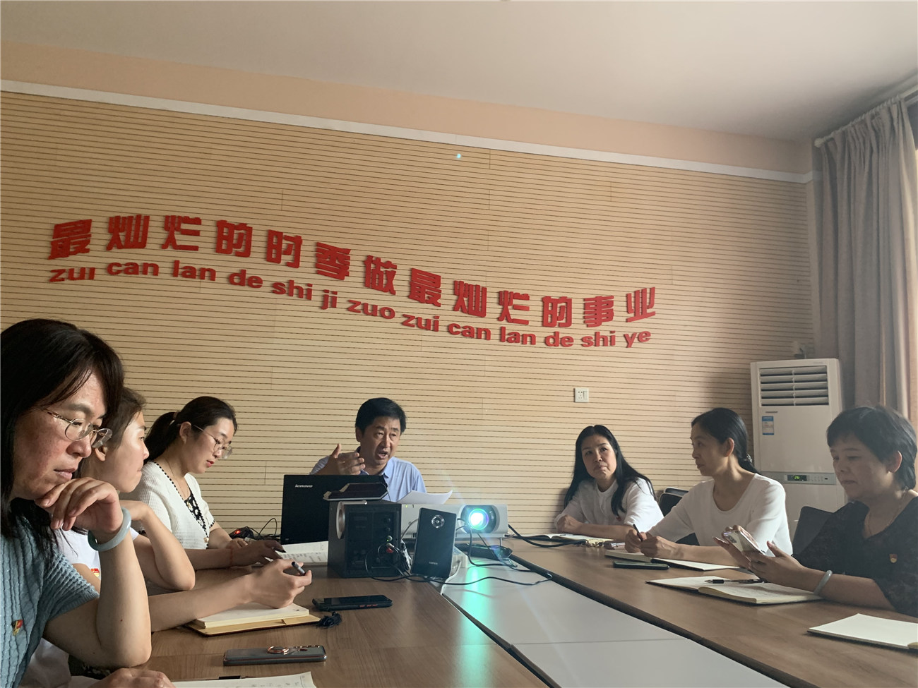 黨組織書記交叉講黨課，助力黨建業(yè)務(wù)深度融合